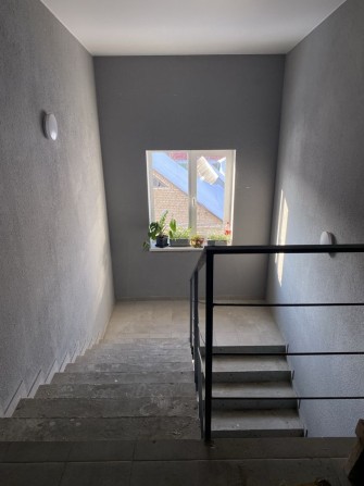 Без%Продаж квартири,Можна заходити на ремонт,до метро 5хв на авто - фото 1