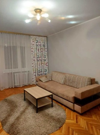 вул. Лабораторна. Печерськ. Продаж 1-кімнатної квартири. - фото 1