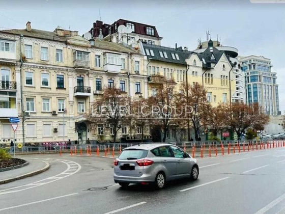 ГАРЯЧА ЦІНА 2к вул.Мазепи,18/29 Печерський Арсенальна Маріїнський парк Киев