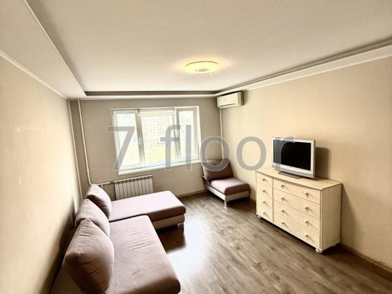 3 кімнатна квартира вул Героїв Дніпра Оболонь ТРЦ Дрім Таун Киев