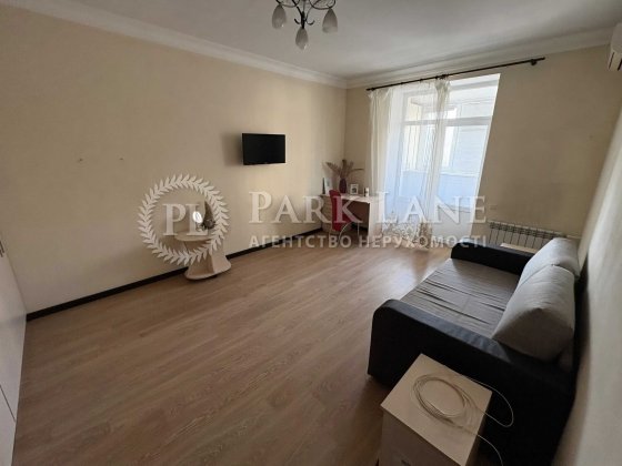 Продаж 1к сталінка Печерський Видубичі Звіринецька Бойчука 27 Київ