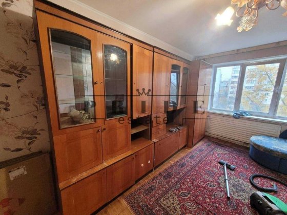 .Перспективна однокімнатна квартира, низький поверх, Воскресенка Киев