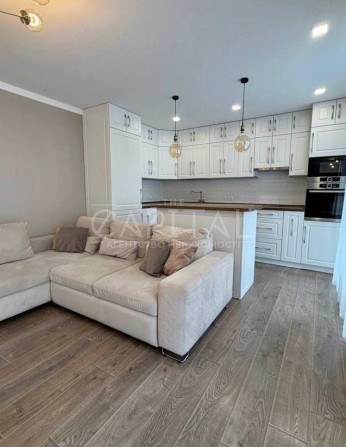 Продаж квартири ЖК Зарічний/100 м2/3к/8 поверх/Славутич/Осокорська - фото 1