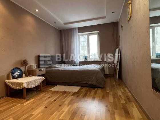 Затишна 3-кімнатна квартира біля озера вул. Ревуцького, 8 Киев