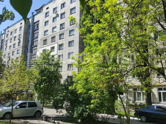 Продаж квартири Русанівка Київ