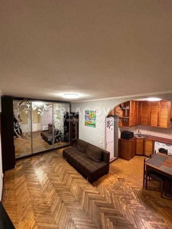 Продаж 3-х кім квартири ГАЗ Соборності 16 Дарницька площа - фото 1