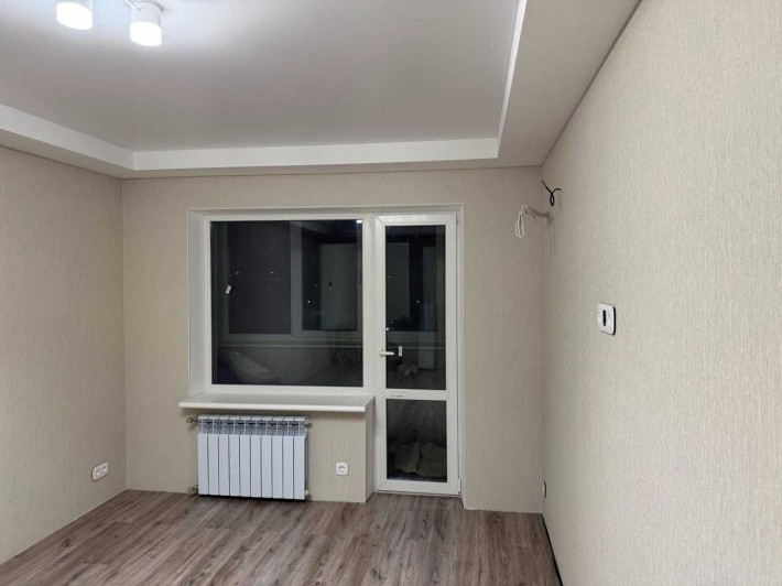 Продаж 2к квартири на вул. Шкільна 32 з новим ремонтом - фото 1