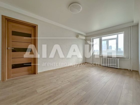 Краща локація! 3кімн. квартира з ремонтом у центрі міста! Запорожье