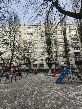 У продажі простора 4-кімнатна квартира в самому центрі міста - фото 1