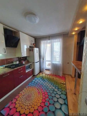 Продаж 4-кімнатної квартири на вул. Окружна - фото 1