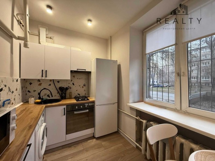 Продаж 2кмн  квартири по вул. Незалежної України (СЕРТИФІКАТ - ТАК) - фото 1