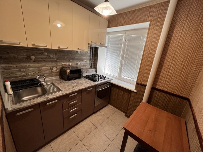 Двокімнатна квартира в центрі міста - фото 1