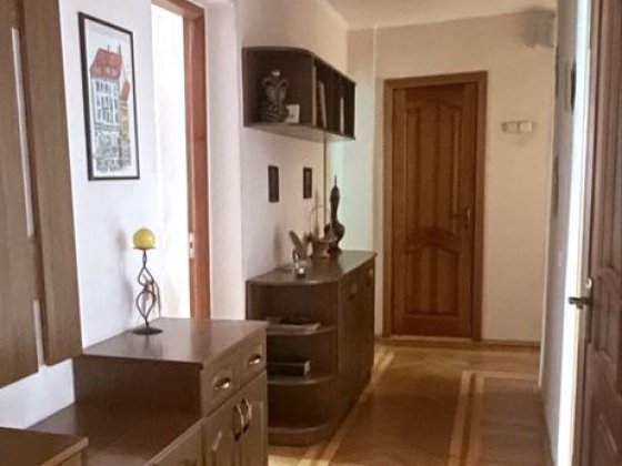 Чотирикімнатна сімейна квартира в улюбленому районі міста Николаев