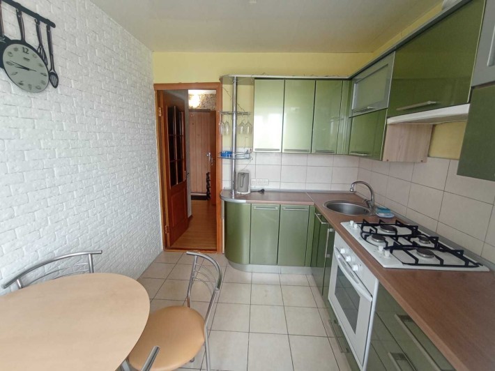 Продается 2-к квартира с ремонтом по ул. Портовая - фото 1