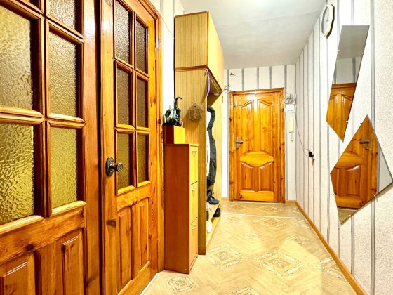 Продаж ОГЛЯДОВОЇ квартири 73 м² р-н Корбутівка