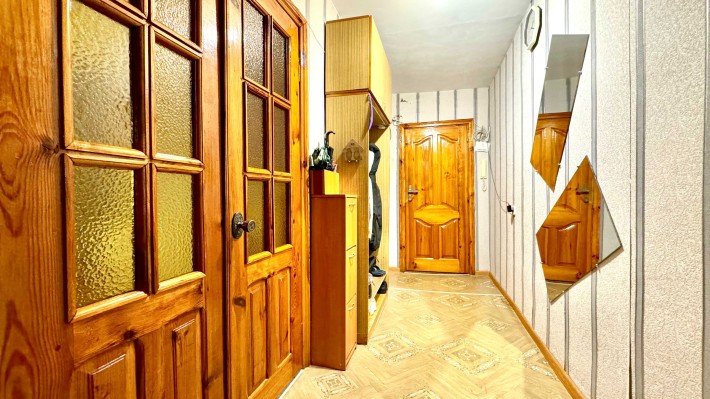 Продаж ОГЛЯДОВОЇ квартири 73 м² р-н Корбутівка - фото 1