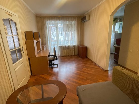 Продам 2к.кв, центр, 2 поверх, вул.Я.Новицкого-Нез.алежної України Запорожье