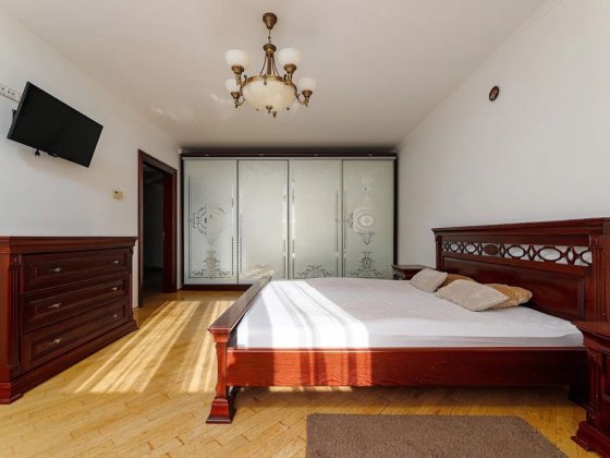 Простора 2-к 112м квартира, пр. Червоної Калини,1 р-н Новий Львів Львів