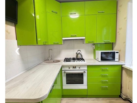 продаж трикімнатної квартири на Шкільному в м. Кропивницький Кропивницкий