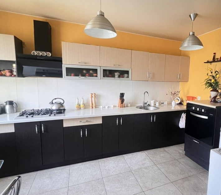 Продам 3х к.кв., Жадова з ремонтом і меблями. Торг - фото 1