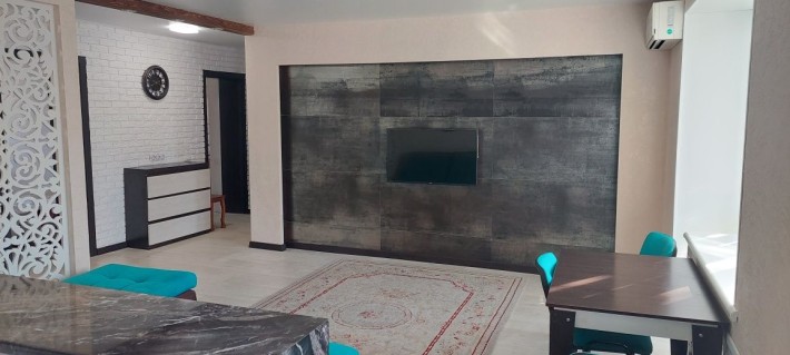 Продам 4-х комнатную квартиру - фото 1