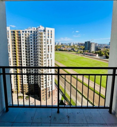 Срочная продажа! 2 комн. кварт 66 Жемчужина вид на ипподром! Краснова - фото 1