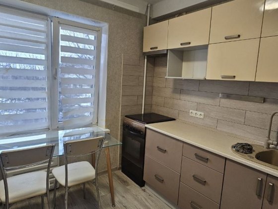 Продаж 1к.кв на Космосі на 3поверсі/9 Запорожье