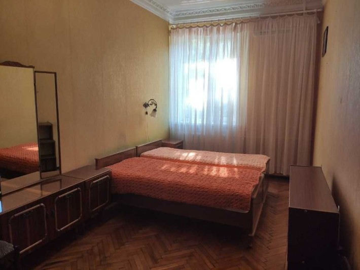 Преображенская: 2к квартира в шикарной сталинке возле сквера в центре! - фото 1