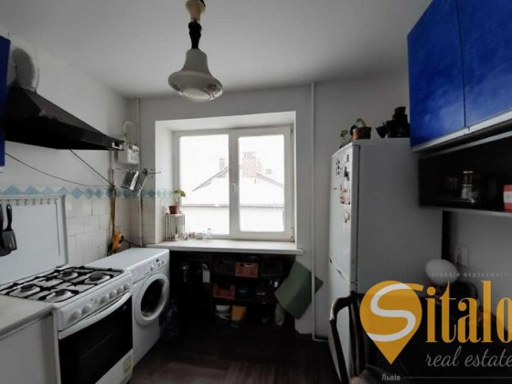 Продаж 2 кімнатної квартири в цегляному будинку, вулиця Панаса Мирного Львів