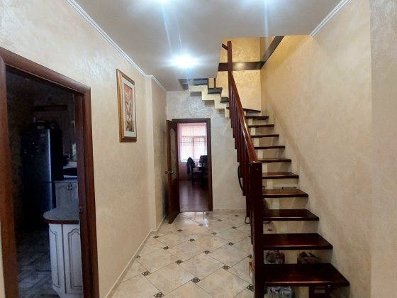 Продаж 3кім квартира вул Залізнична особнячого типу Львов