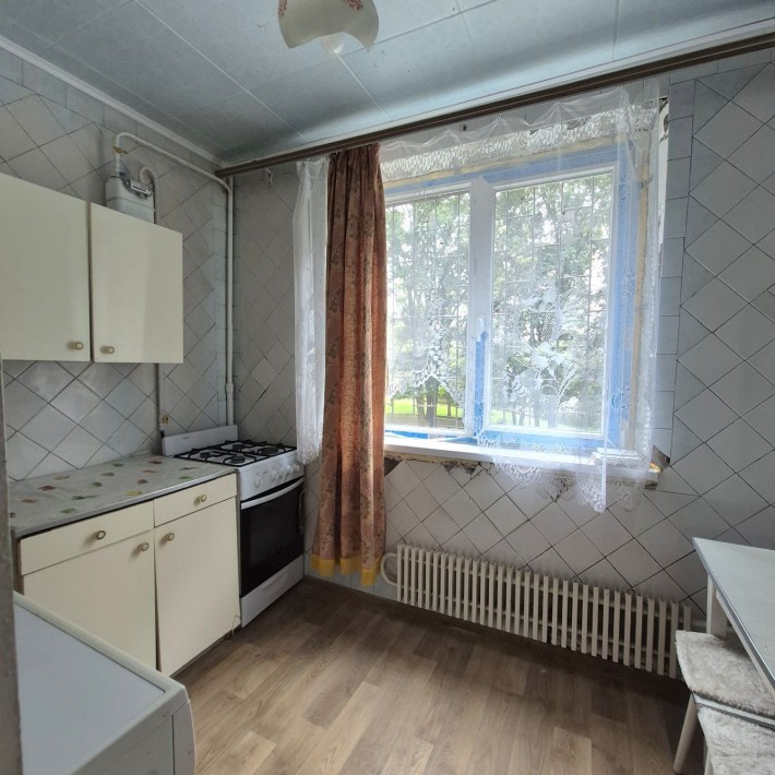 Продам 3 комнатную квартиру, 2 этаж/9, 28 000 - фото 1
