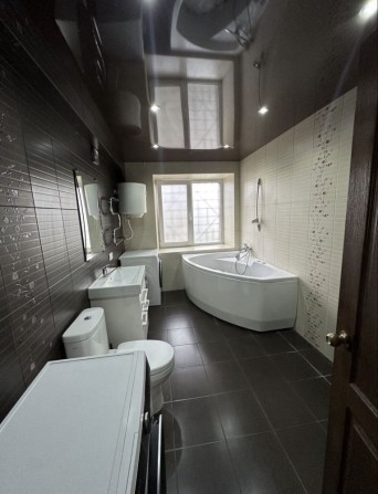 4х к.кв. 101м2. Евро ремонт. 3 балкона.Район Новые Дома.Старт 86000$ - фото 1