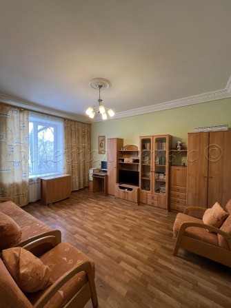 Продаж у центрі! 2-кімнатна по вул. Незалежної України - фото 1