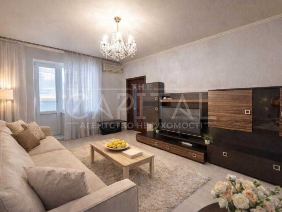 Продаж квартири 3к/81 м2/4 поверх/Позняки/Ахматової/Дарницький Киев