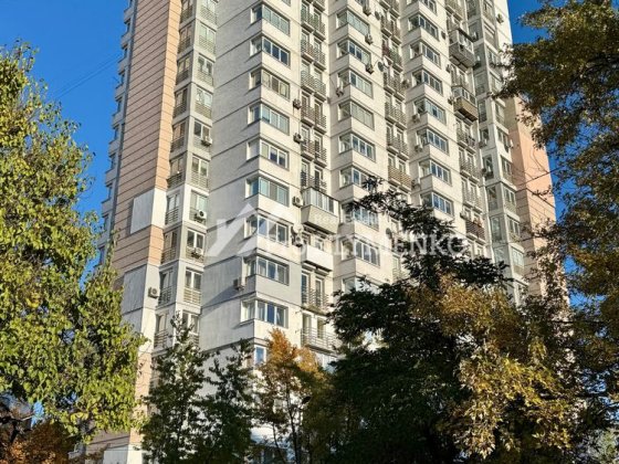 Безготівку роглядаємо! вул. Юрія Литвинського, Тростянецька Київ