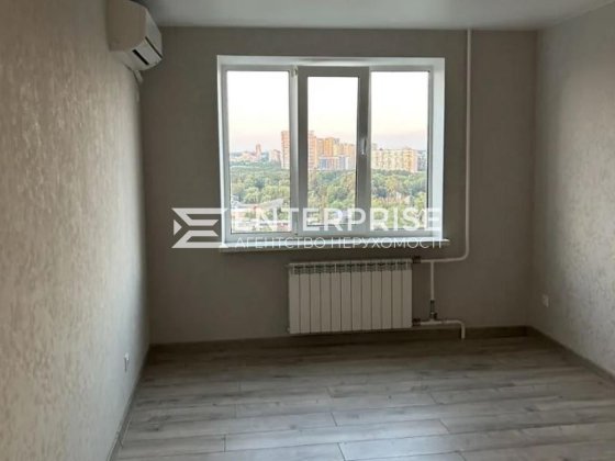 Продаж 2-к квартири вул. П. Куліша, метро Лівобережна Київ