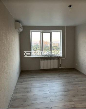 Продаж 2-к квартири вул. П. Куліша, метро Лівобережна - фото 1