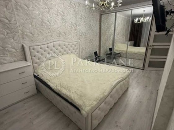 2 кім квартира вул. Драгоманова 2А Київ