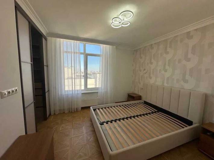 Продаж просторої 2х кімнатної квартири Русанівка - фото 1