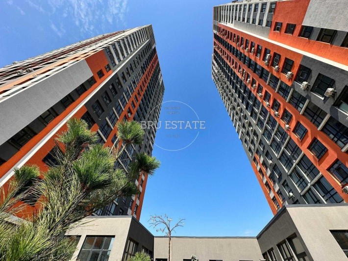 Продам 2-к квартиру ЖК Береженський Мінський Оболонь Гулака 2-й поверх - фото 1