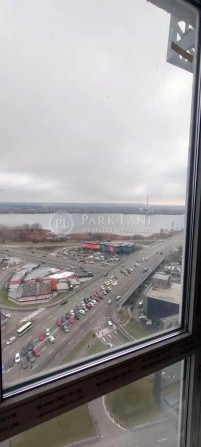 Терміновий продаж ЖК Лебединий Ревуцького 40 в метро Харьківська - фото 1