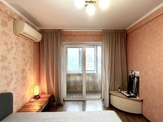 Світла видова 2к на Окіпної 9 5 хв до метро, ремонт, 7/10 Без % Київ