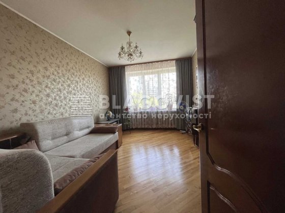 3 к квартира вул Старонаводницька 8 Печерський р-н Київ