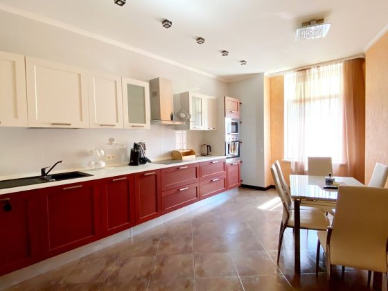 Продам 4 кім квартиру ЖК Садова Гірка метро Наукова, Держпром Харьков