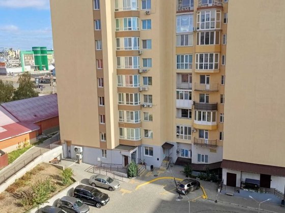 Продаю 2 кв-ру, р-н 13 Линия, ост.Энгельса (Винграновского) Николаев