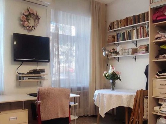 Продам 2 к. квартиру с ремонтом в Приморском р-не. АГВ Одесса