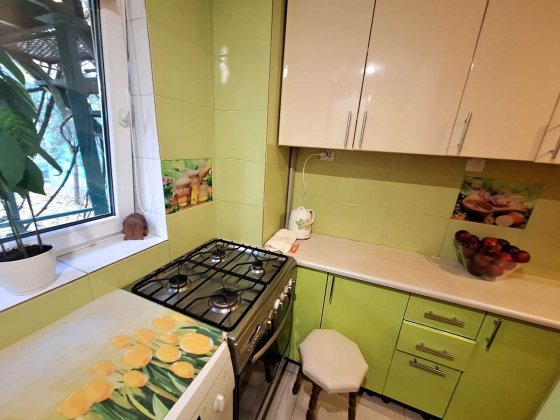 продаж 1 кімнатної квартири по вул. Стуса Львів