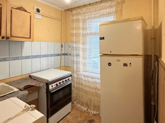 1 кімнатна квартира вул. Пулюя (бічна вул. Наукова) Франківський Львів Львов