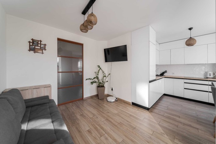 Продається 3-кімнатна - фото 1