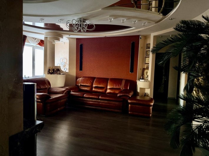 В продажі квартира 100 м² з авторським дизайном, мармуром та оніксом - фото 1